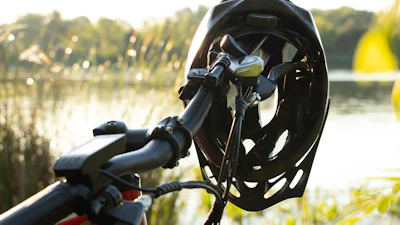 Onderhoud, snelheid en een fietshelm: zo fiets je veilig op je e-bike