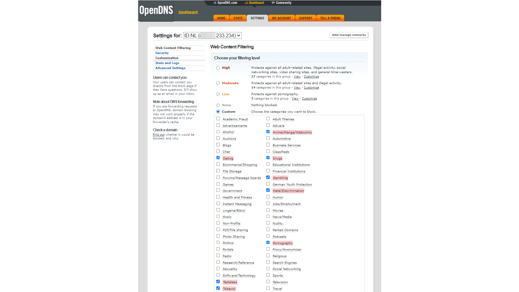 Je kunt uit enkele tientallen filtercategorieën kiezen en zelf ook sites toevoegen.