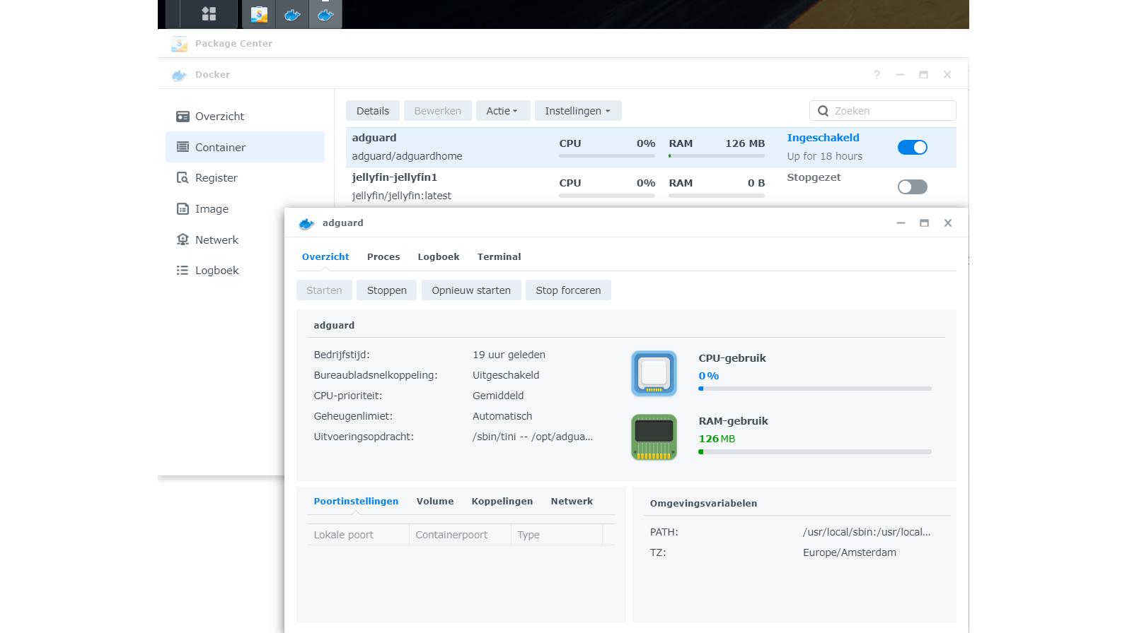 De Docker-container van AdGuard Home draait.