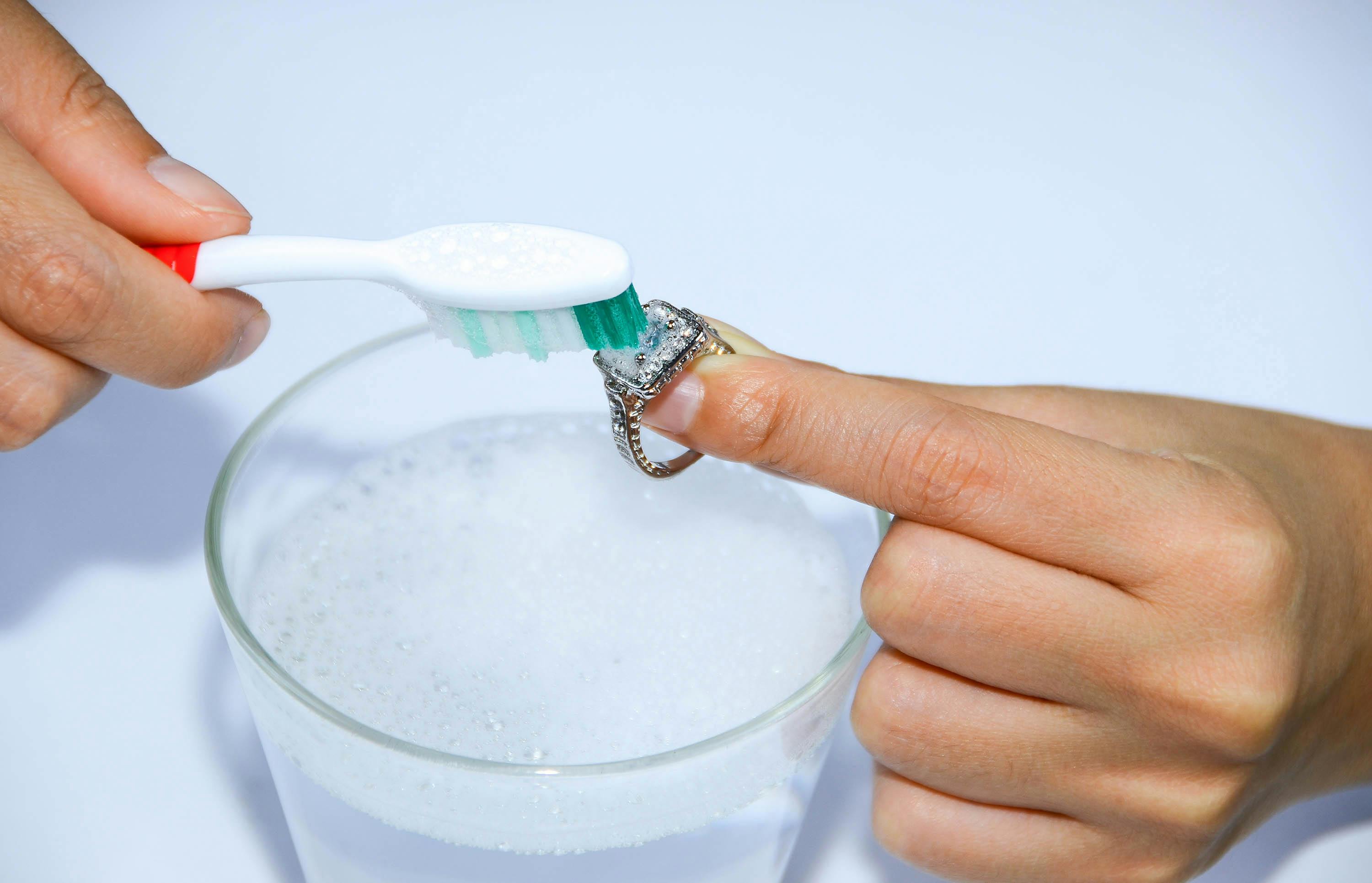 ✨ Stralende sieraden: maak vergrijsde juwelen weer mooi!