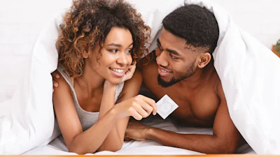 Condooms: wie is verantwoordelijk voor het meebrengen ervan?