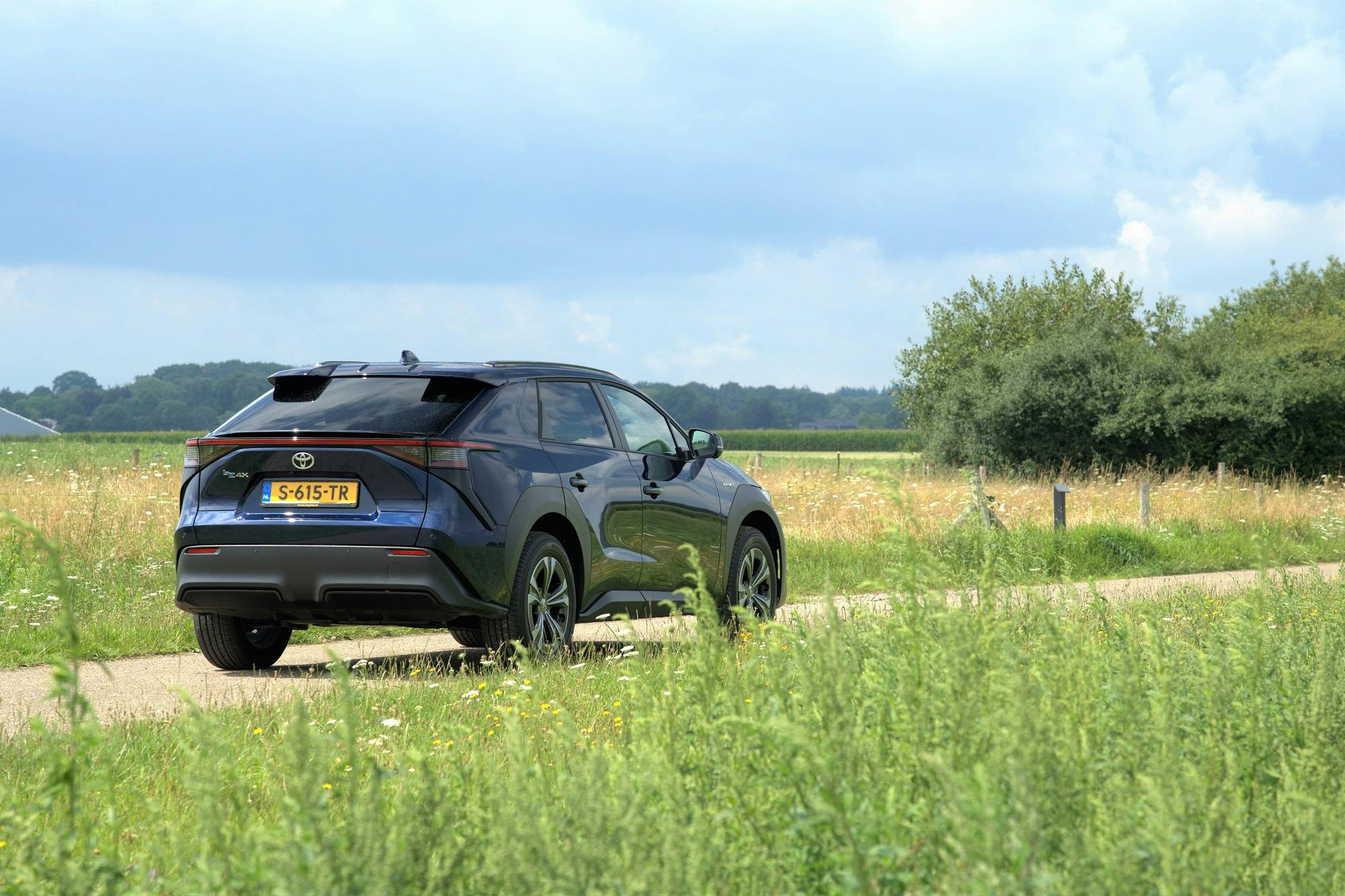 Als je kunt leven met een paar kleine tekortkomingen, is de Toyota bZ4x een erg aantrekkelijke EV voor dagelijks (zakelijk) gebruik.