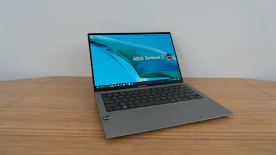 Review ASUS ZenBook S 13 OLED - Fraaie laptop met hoorbare ventilator