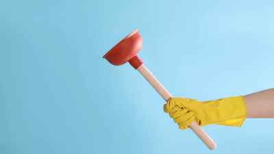 Plop! Zo ontstop je een gootsteen