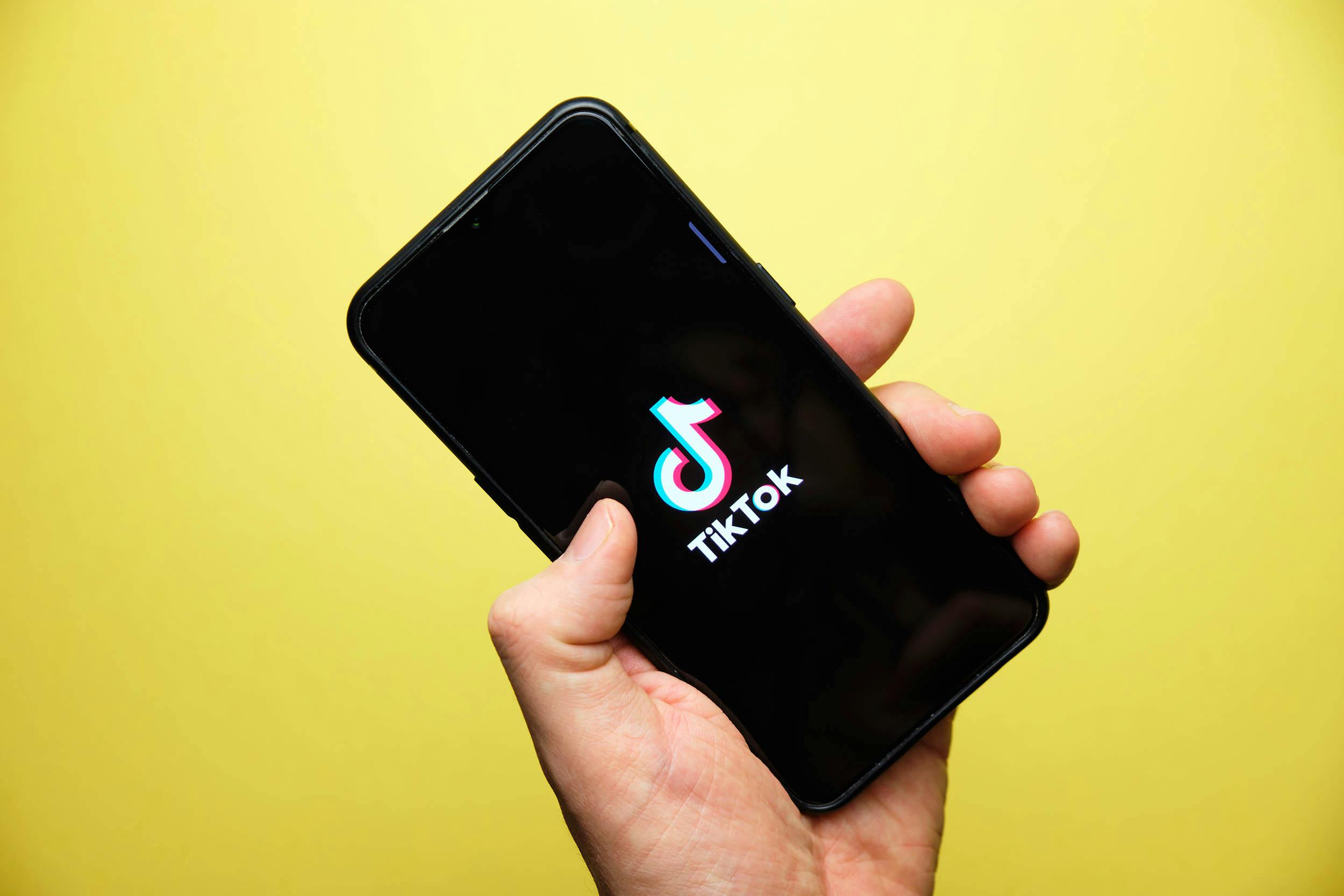 Europese Commissie: TikTok is te verslavend