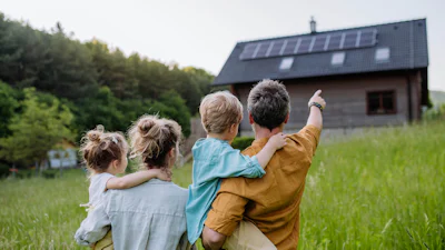 ☀️ Verhuizen naar een huis mét zonnepanelen? Hier moet je op letten