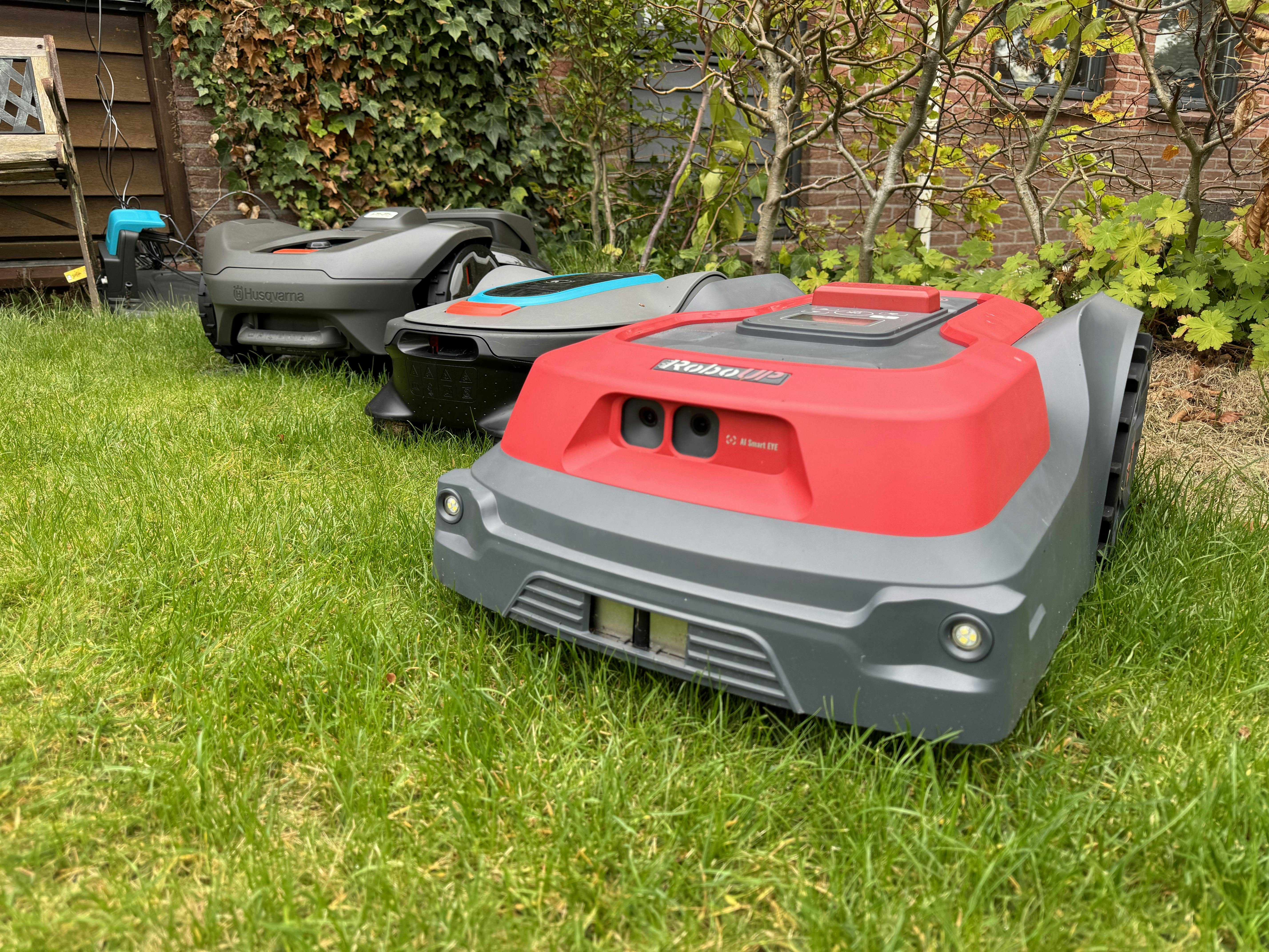 Slimme robotmaaiers: drie krachtpatsers getest!