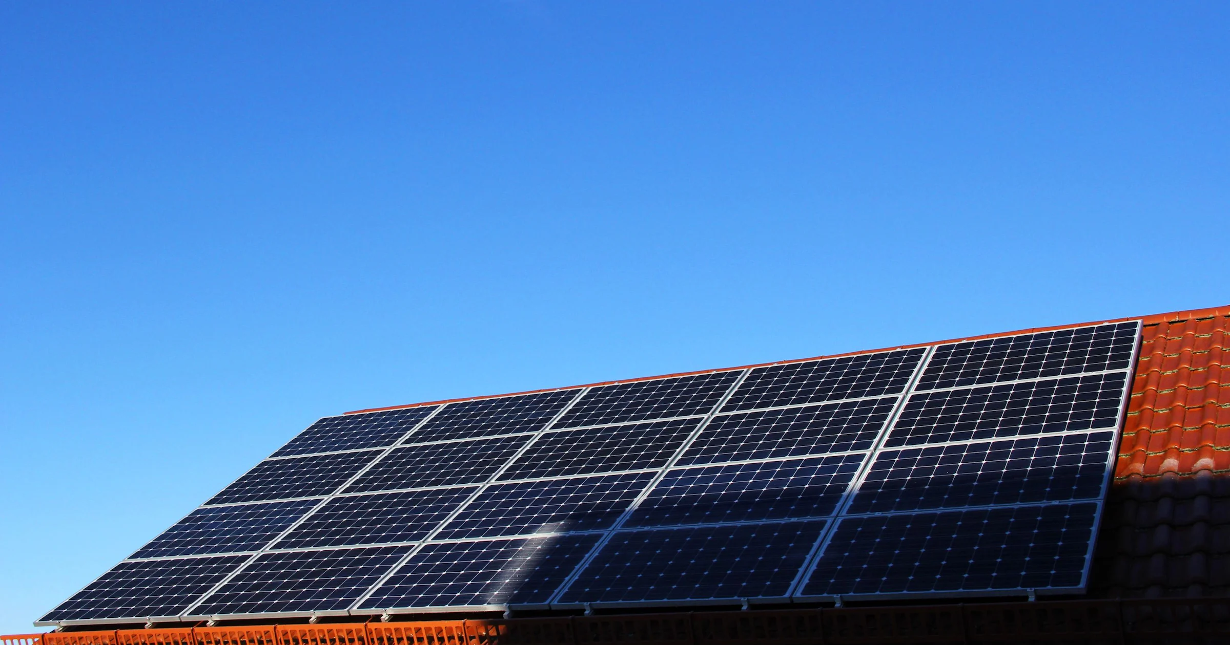 Help, schaduw op mijn dak: heeft het plaatsen van zonnepanelen wel zin?