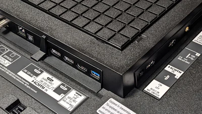 Hiervoor gebruik je de usb-poort op je smart-tv