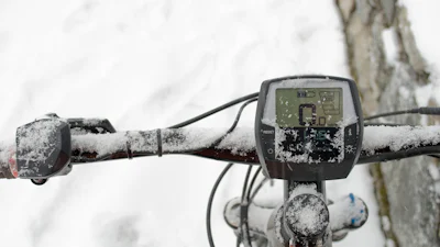 Zo haal je ook 's winters genoeg bereik uit je fietsaccu