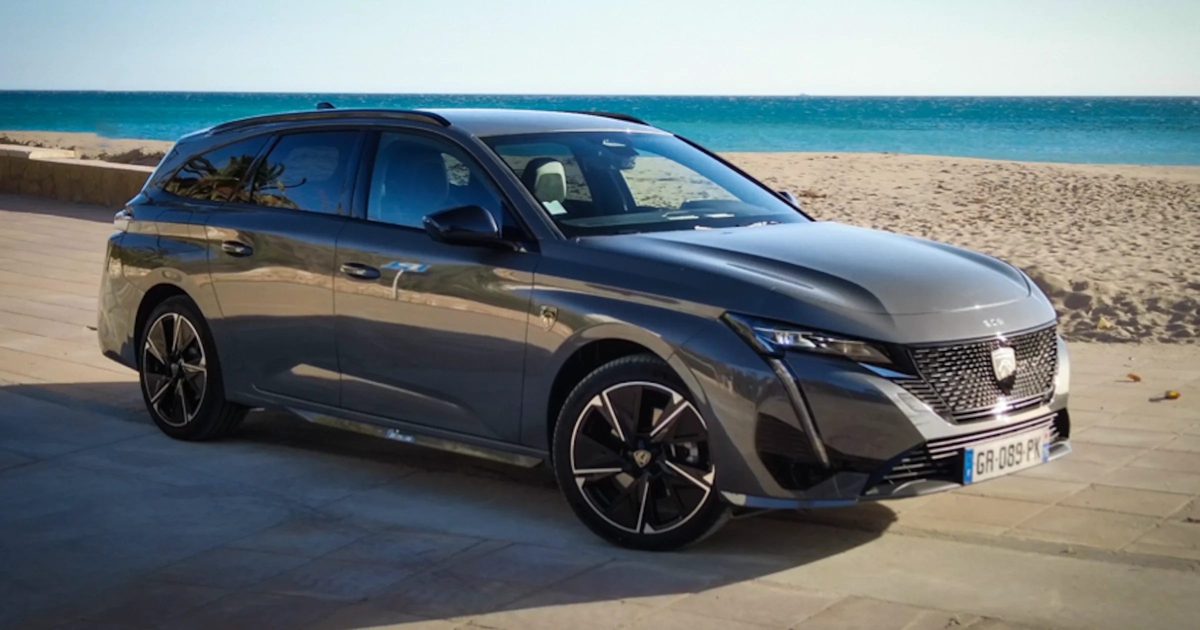 Review Peugeot e308 SW - Stationwagon met ruim 400 km bereik