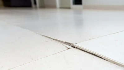 Voorkom gebarsten tegels: dit moet je weten over bewegingsvoegen