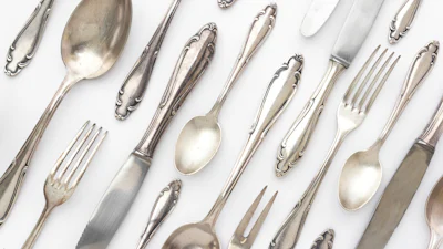 Van sieraden tot sjiek bestek: zo krijg je zilver weer schoon