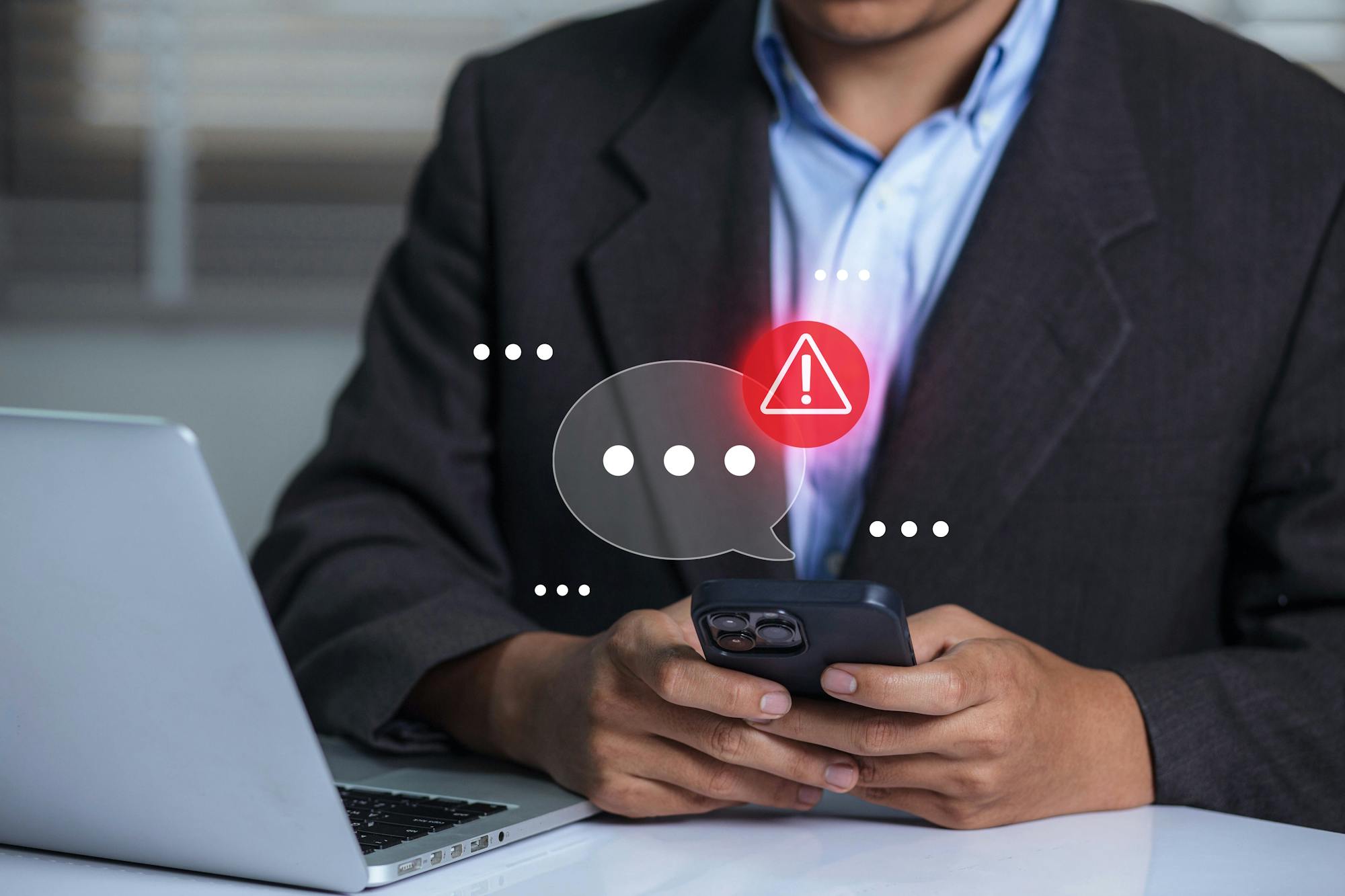 Man heeft spyware op zijn telefoon