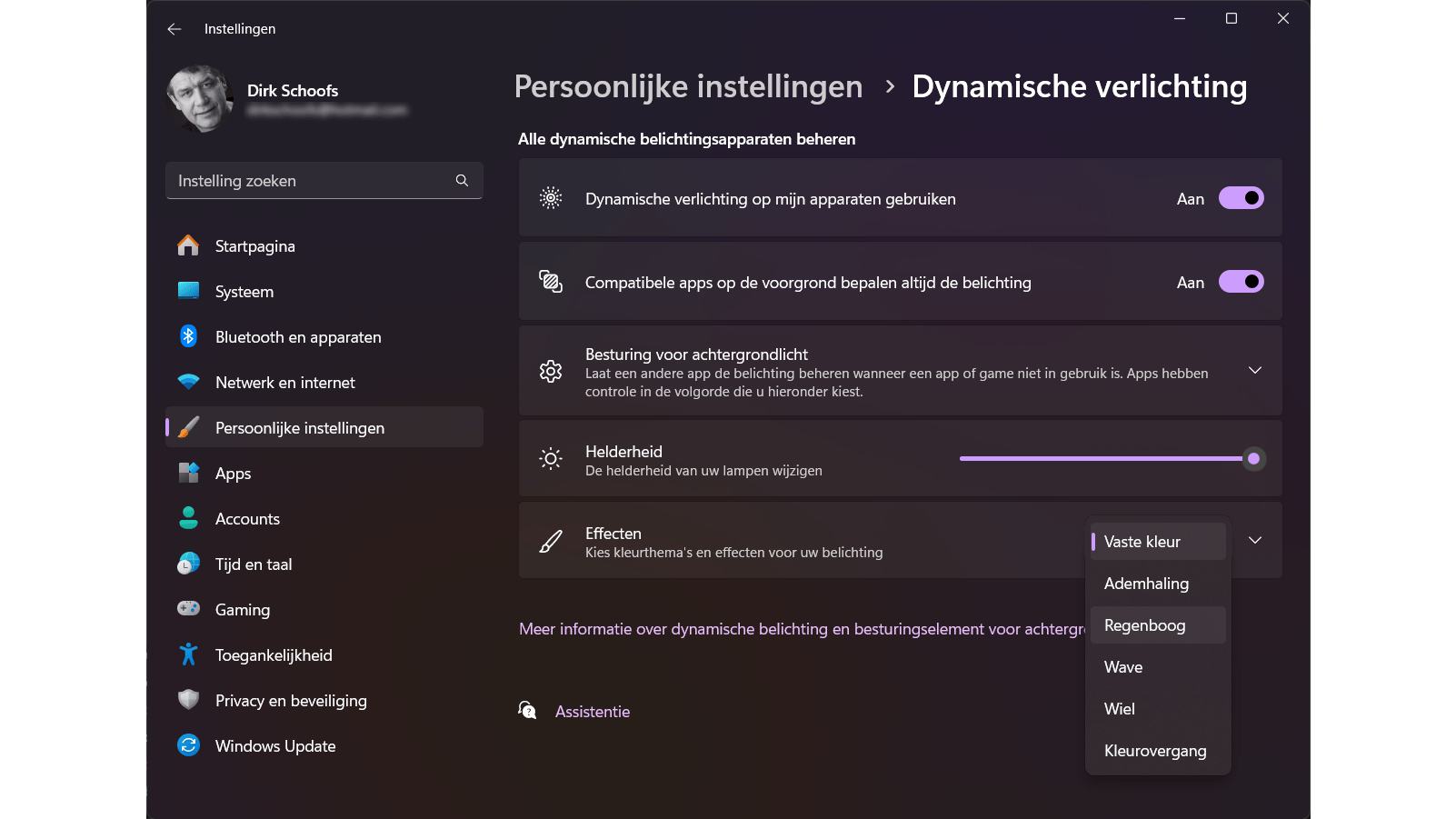 Vanuit een centrale instelling regel je de lichteffecten van alle randapparatuur.
