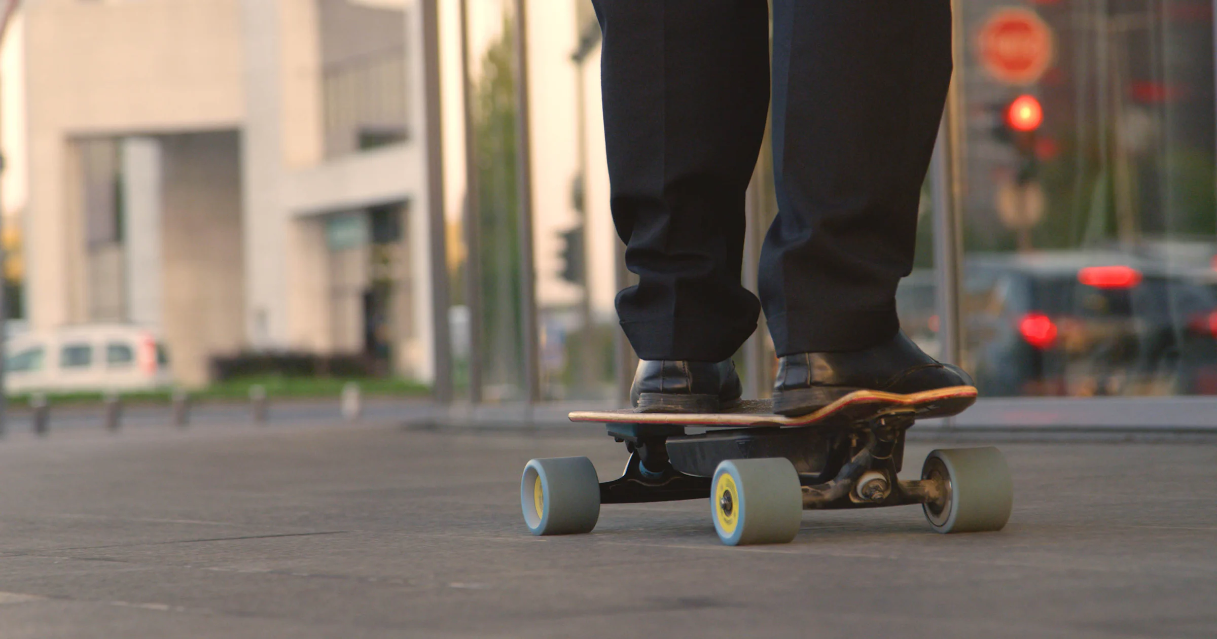 Mag je in Nederland met een elektrisch skateboard de weg op?