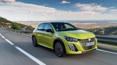 De nieuwe Peugeot e208: scherper, stoerder en ruim 400 km range