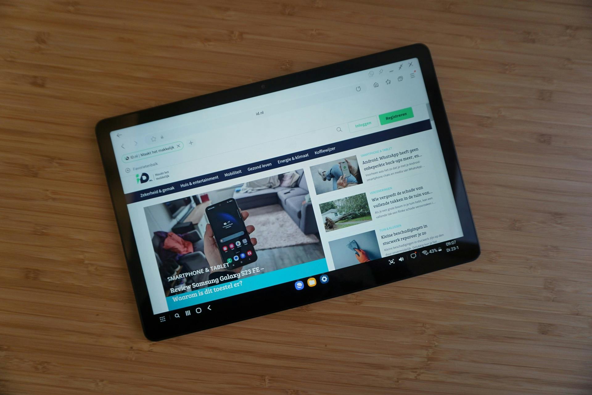 Door de verouderde processor stottert de tablet weleens bij het internetten.