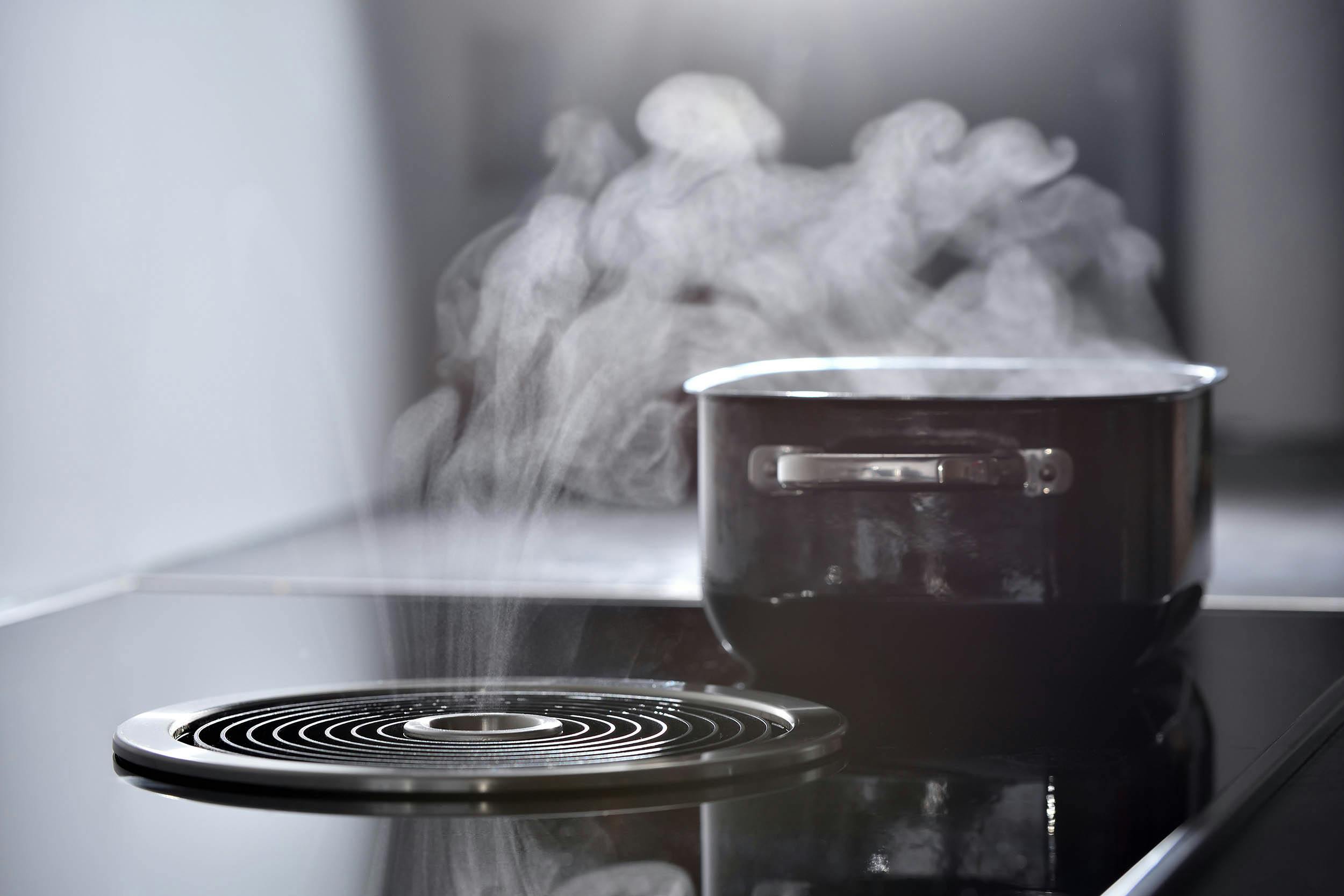 Afzuiging in kookplaat