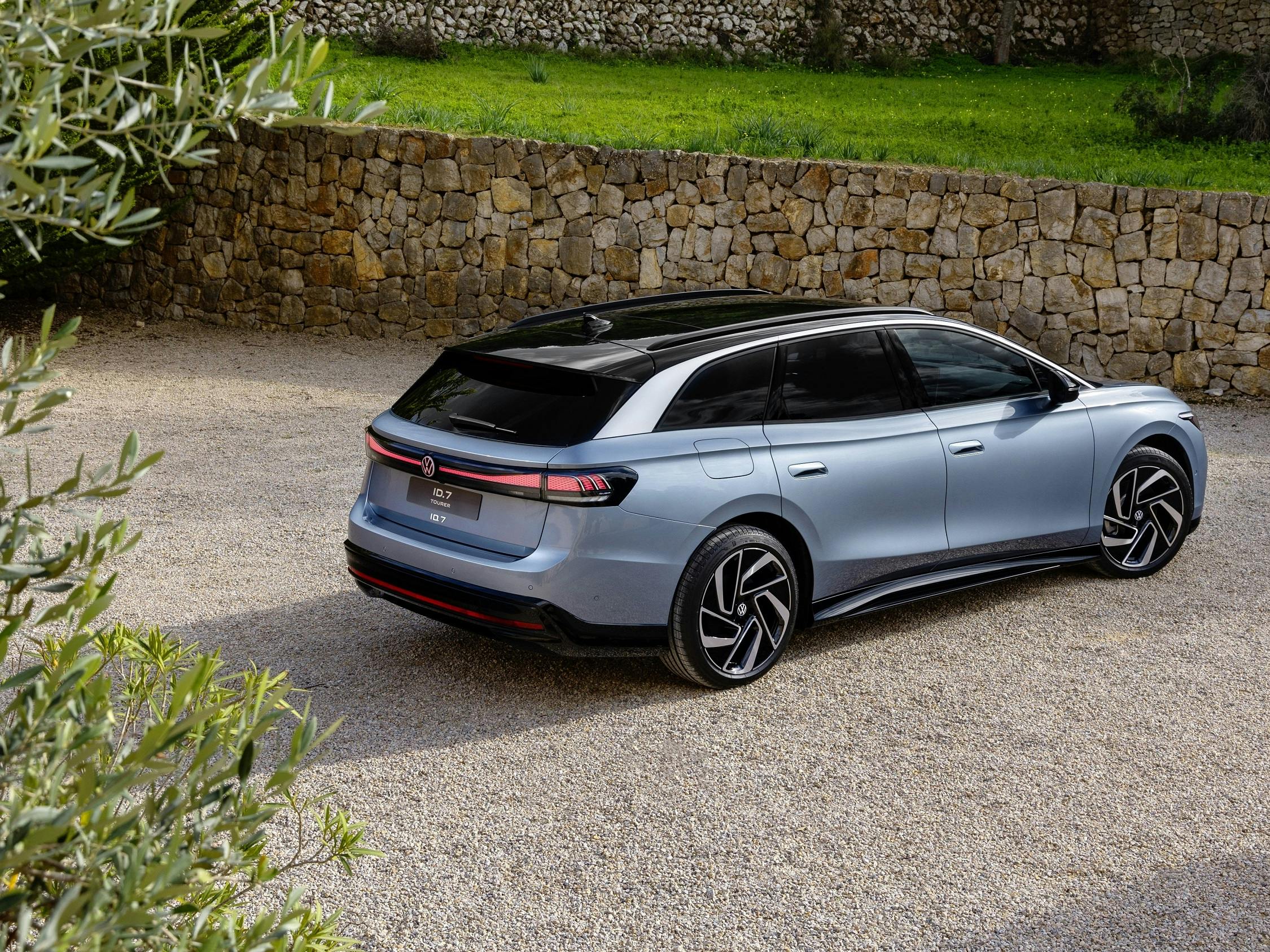 Wat een bak! Volkswagen onthult de elektrische ID.7 Tourer