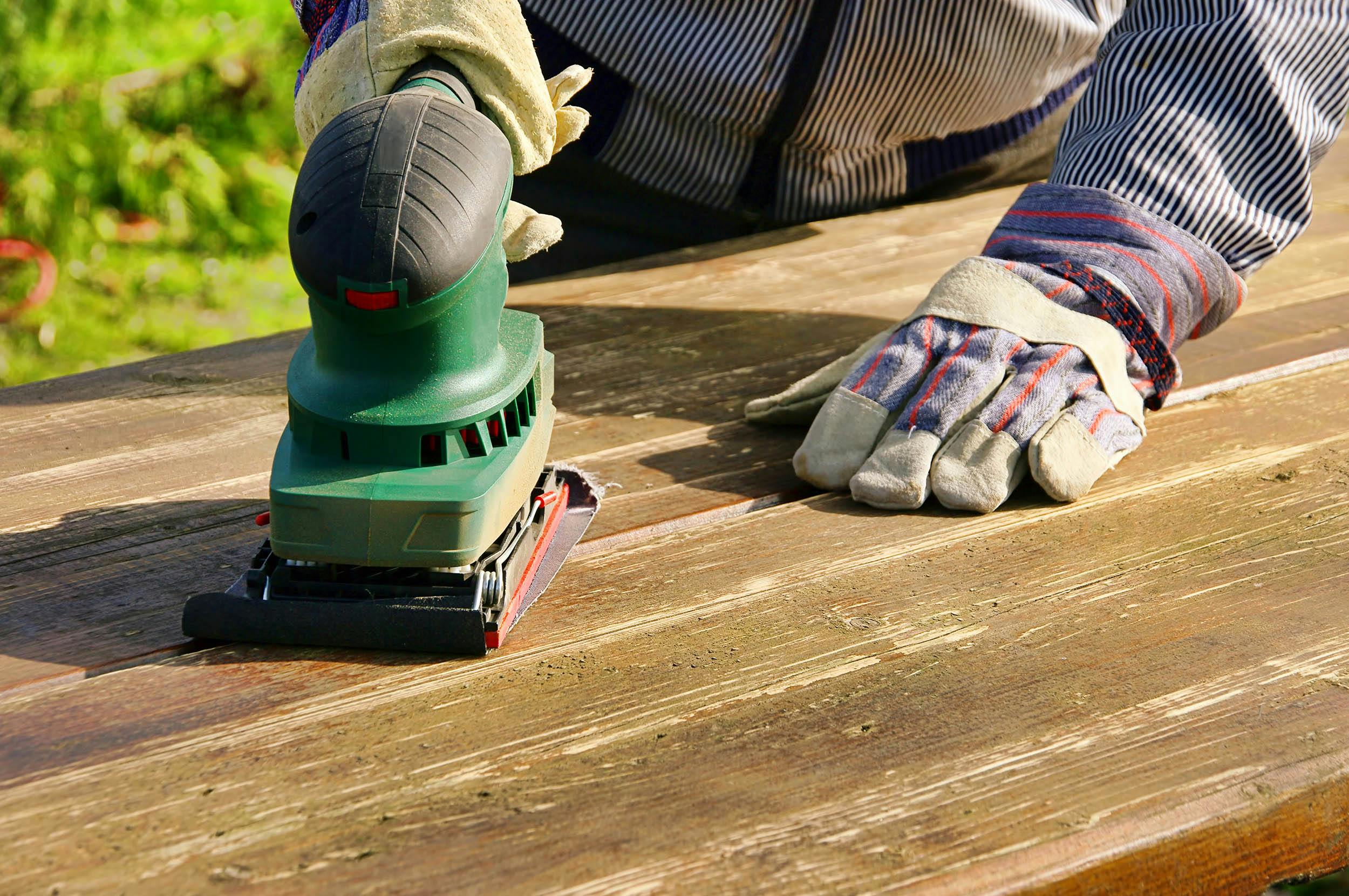 Buiten aan het schuren