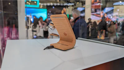 Lenovo komt met buigzame telefoon en laptop met doorzichtig scherm