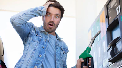 Benzineprijzen stijgen snel: 7 tips om te besparen op je brandstofverbruik
