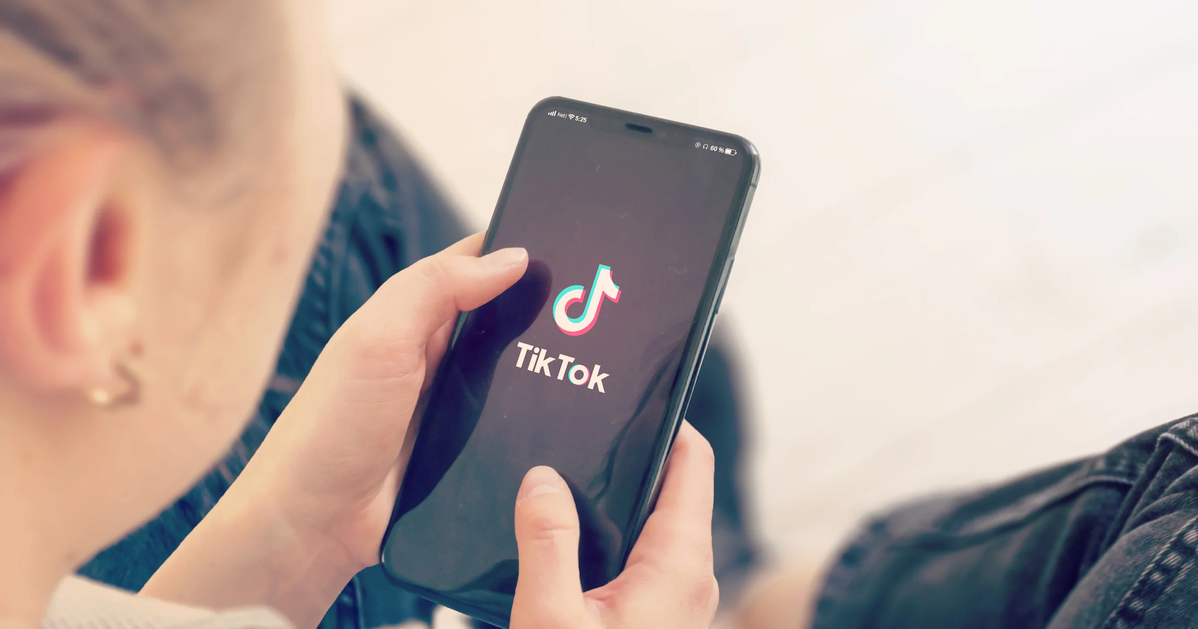 TikTok wil harder optreden tegen AI-misinformatie