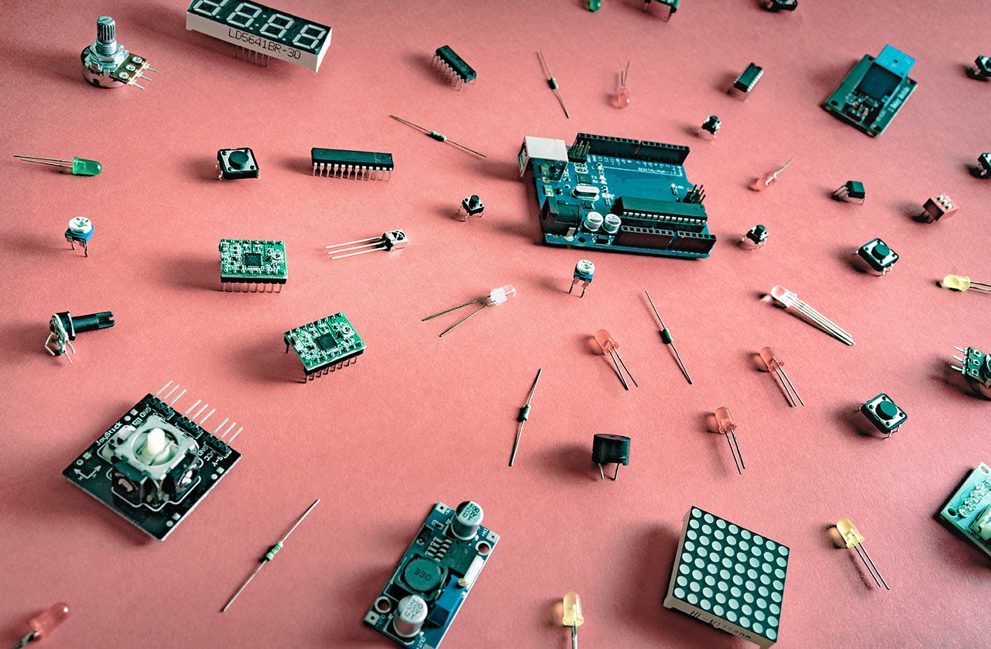 Niet kopen maar kijken: zo simuleer je een microcontrollerbordje