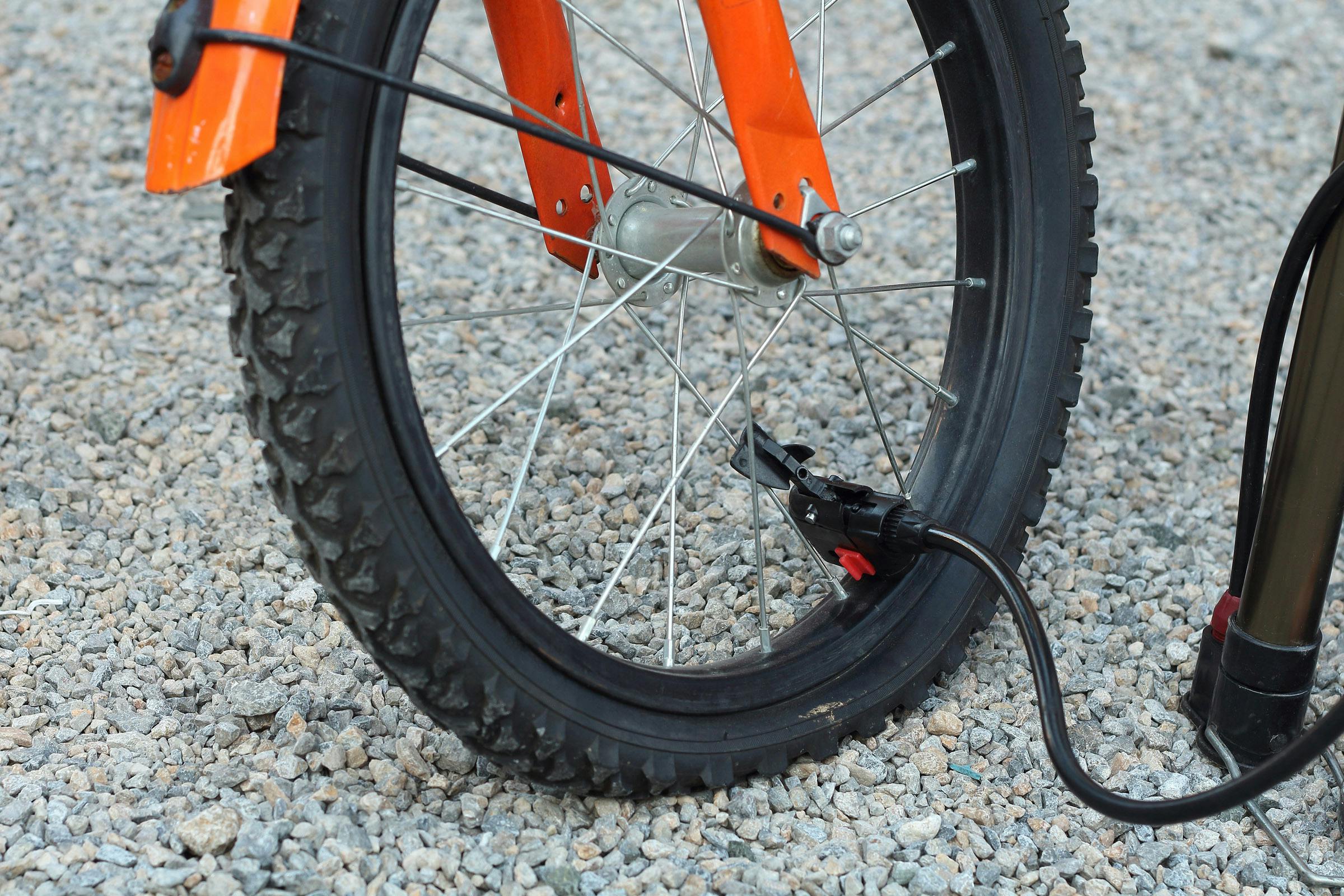 Lekrijden met een e-bike: zo ben je snel weer op weg!