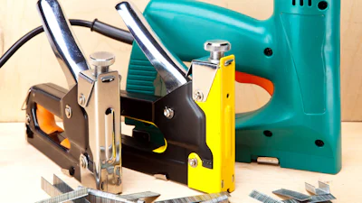 Tackers en nietpistolen: zo gebruik je dit gereedschap als doe-het-zelver