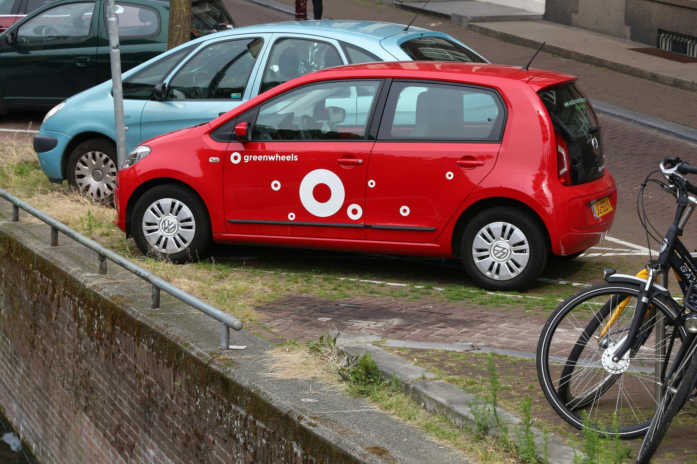 Rode auto van Greenwheels