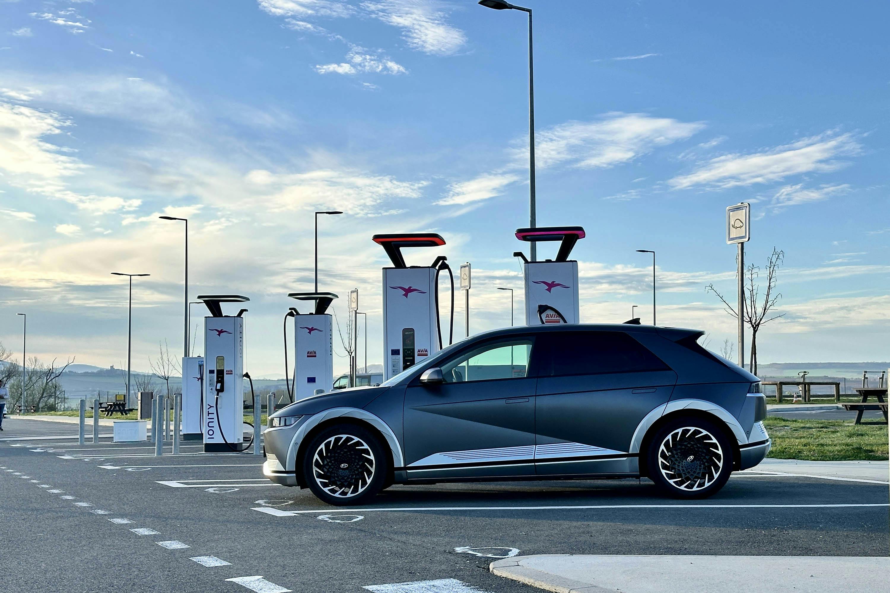 Laden met 800 volt: Hyundai maakt het mogelijk