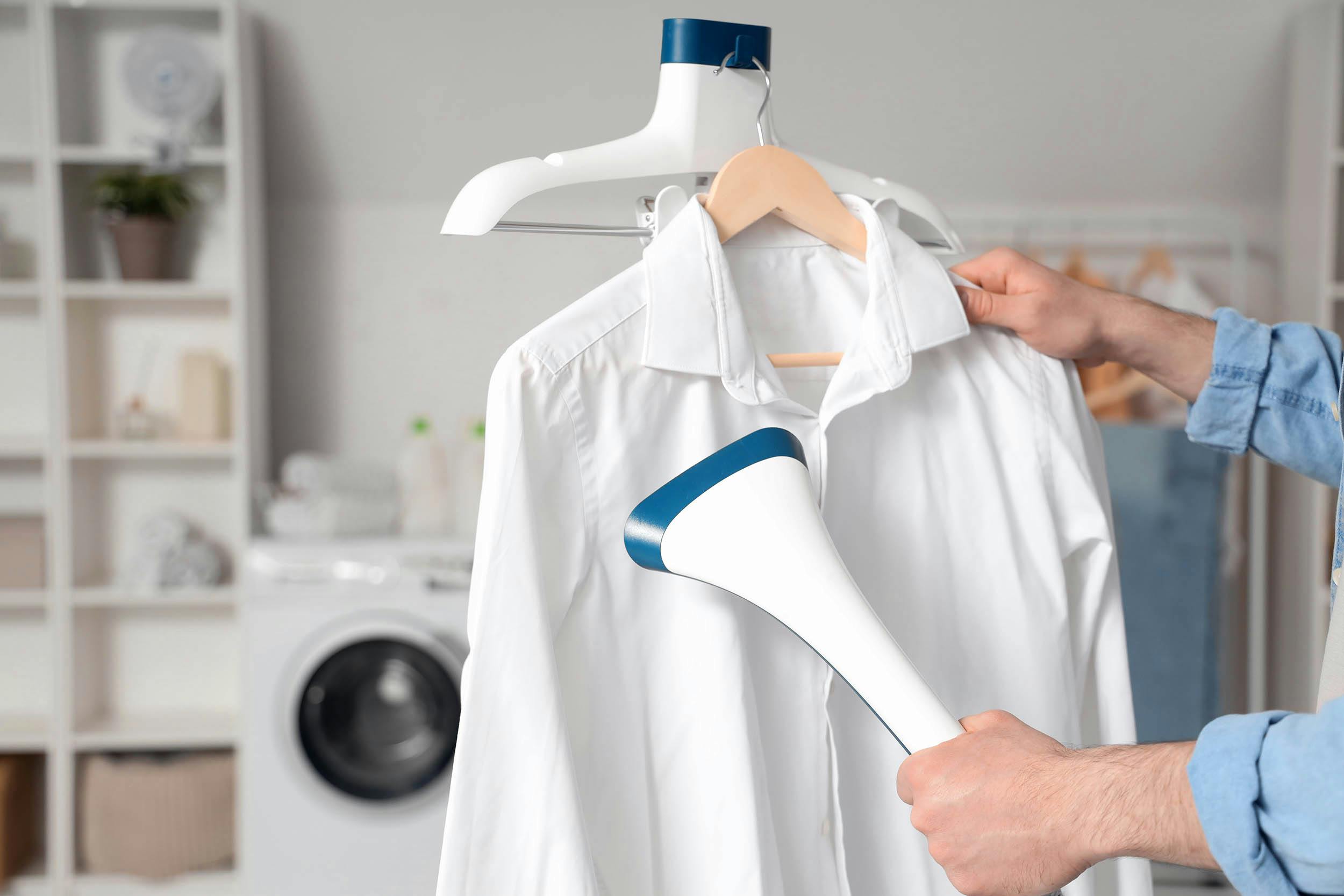 Kreukels verwijderen met stoom