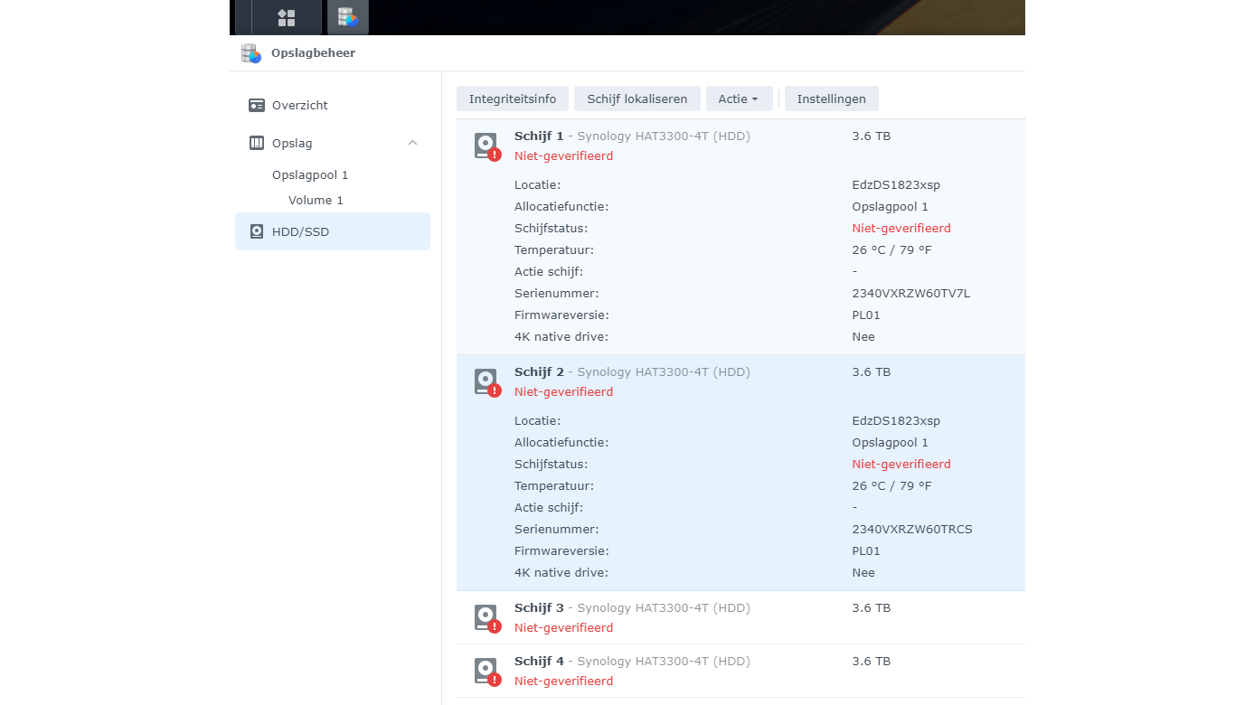 De DS1823xs+ is de enige NAS in de test die klaagt wanneer er consumentenmodellen van harde schijven worden geplaatst, ook al zijn die van Synology zelf.