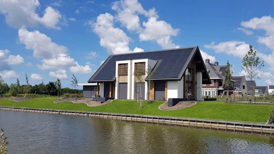 Zonnepanelen in je dak, in plaats van óp je dak