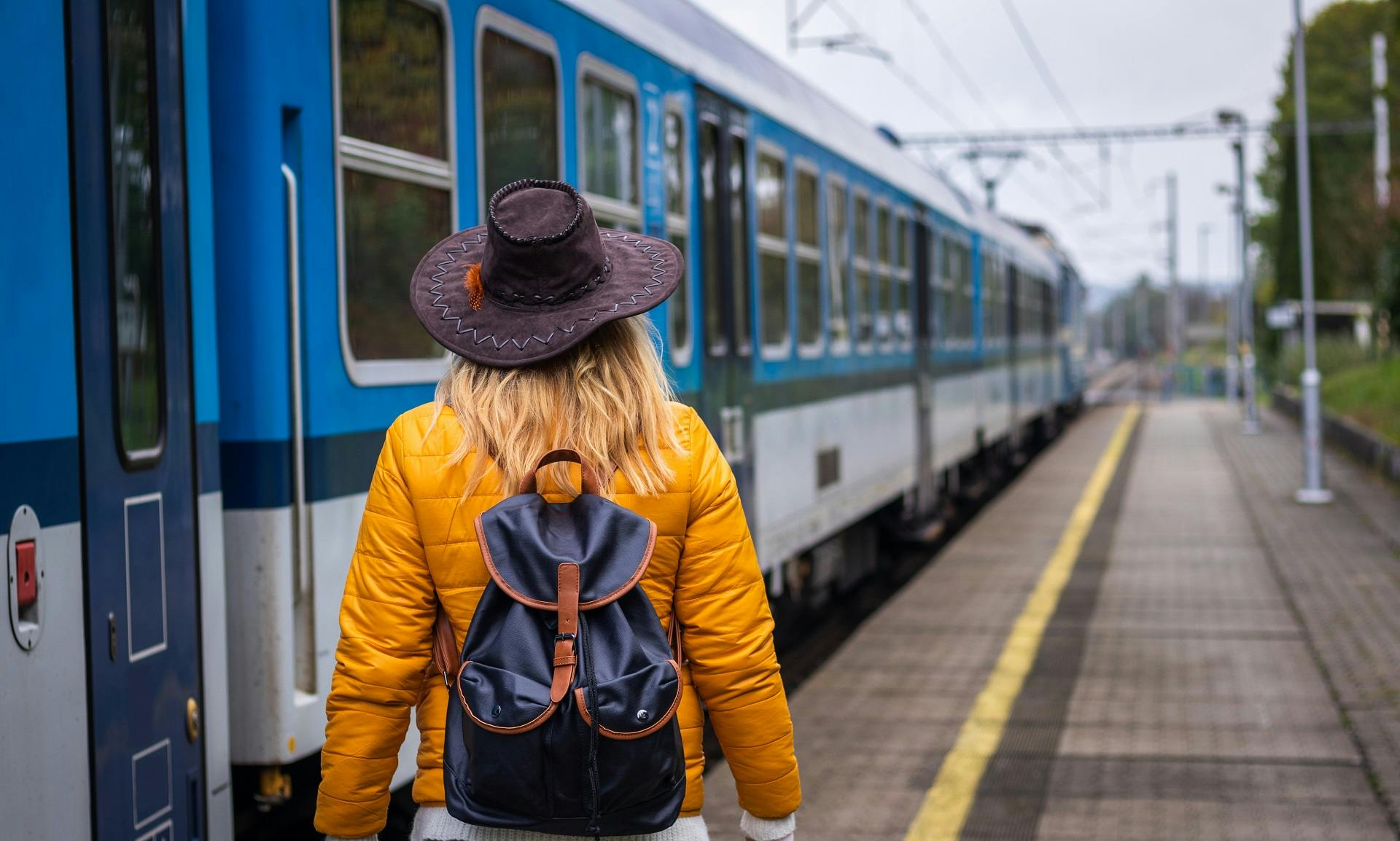 Vertraging opgelopen tijdens een (internationale) treinreis? Zo kun je je geld terugkrijgen