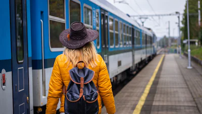 Vertraging opgelopen tijdens een (internationale) treinreis? Zo kun je je geld terugkrijgen