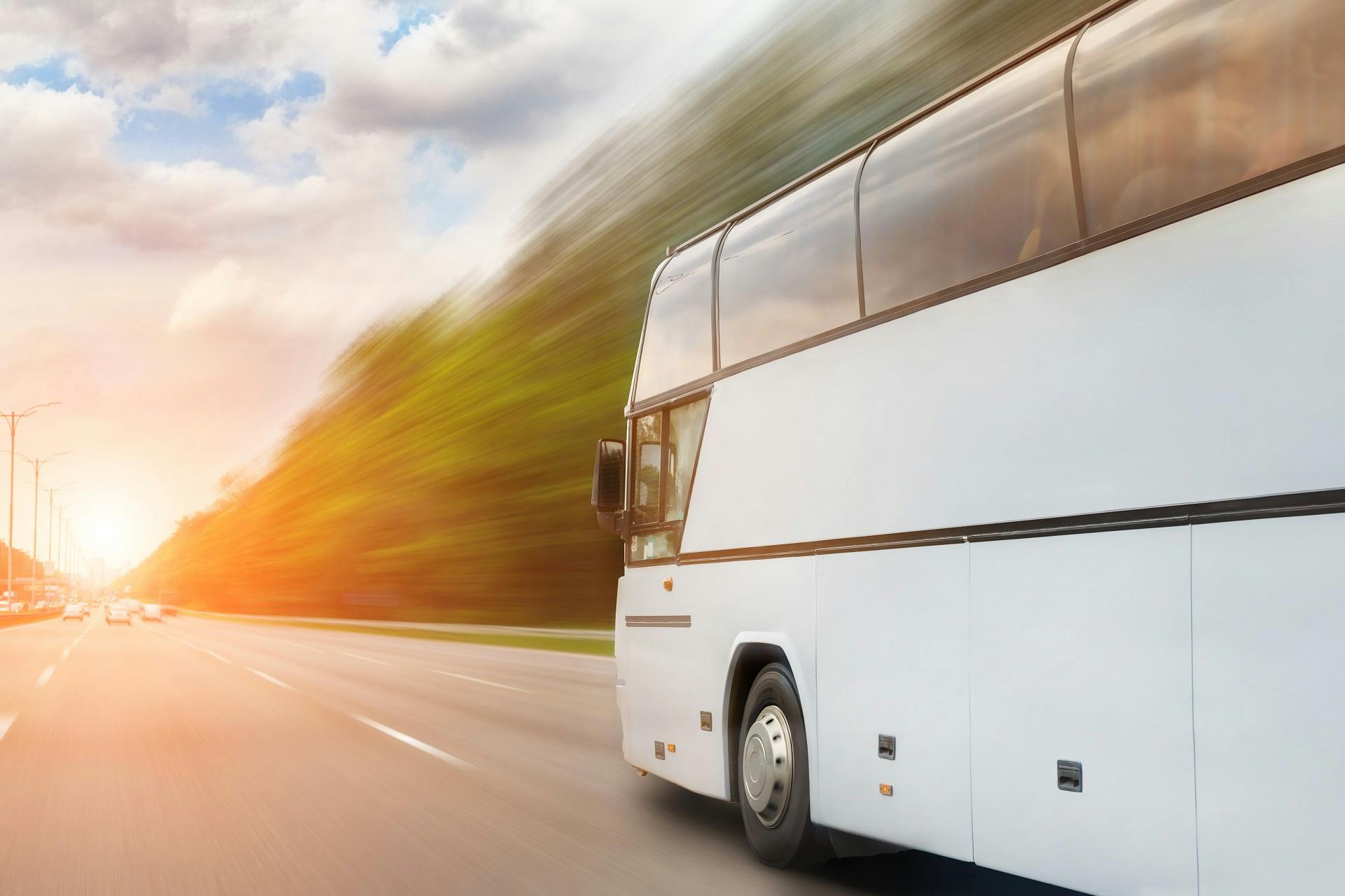 Vertraging tijdens een busreis? Zo krijg je compensatie!