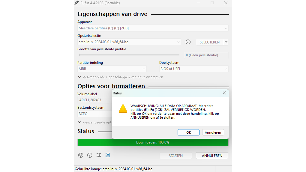 Rufus zet het schijfkopiebestand netjes om naar een live-installatiemedium.