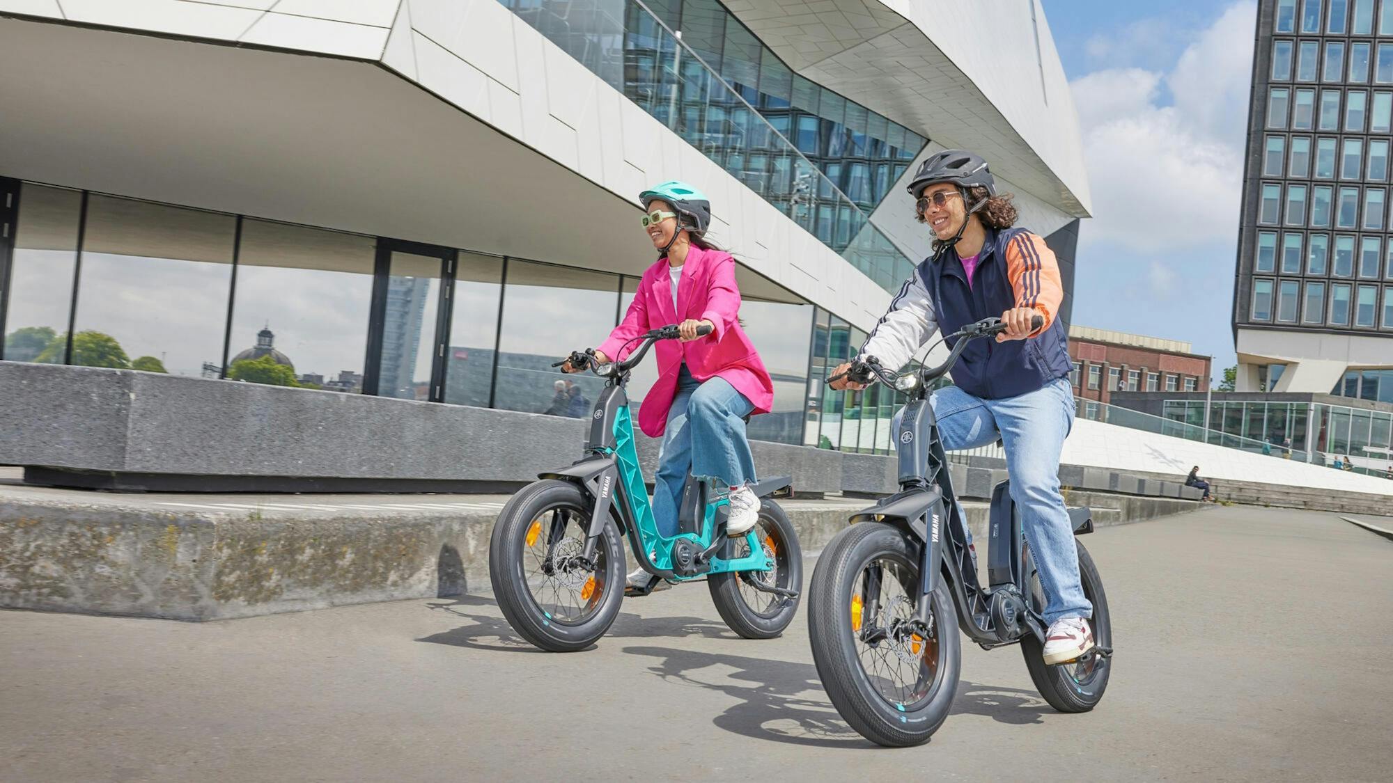 Yamaha timmert aan de weg met e-bikes en motoren