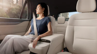 In de nieuwe Nio EL8 wil je liever niet achter het stuur zitten ...