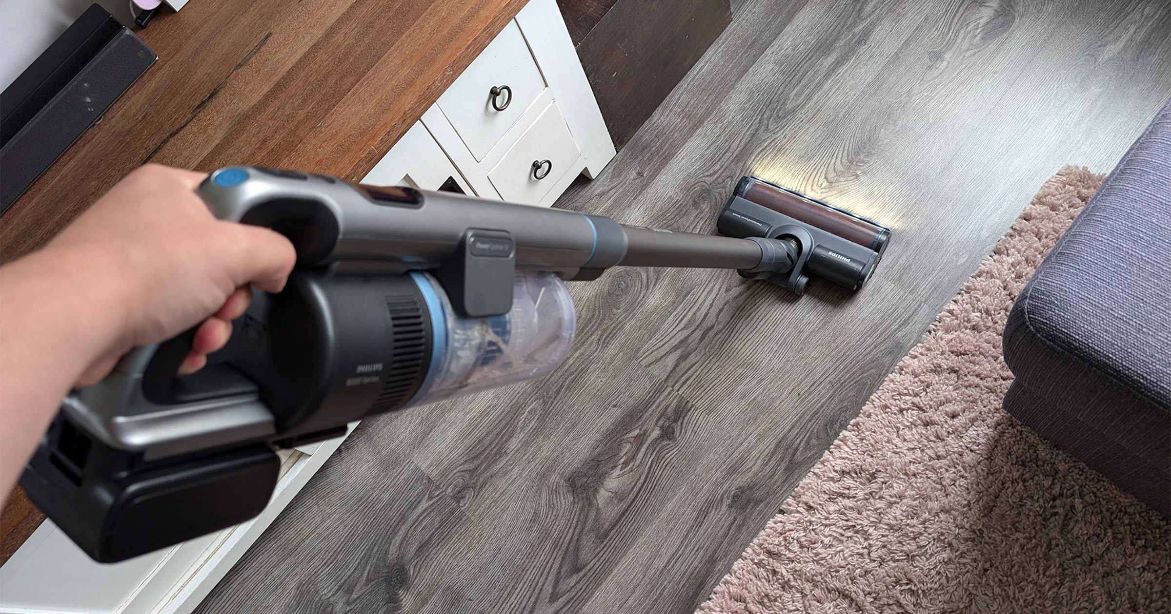 Review Philips Aqua Plus 8000 – Goedkoper Dyson-achtig model