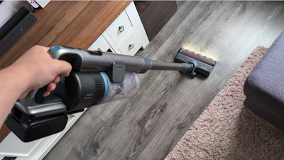 Review Philips Aqua Plus 8000 – Goedkoper Dyson-achtig model