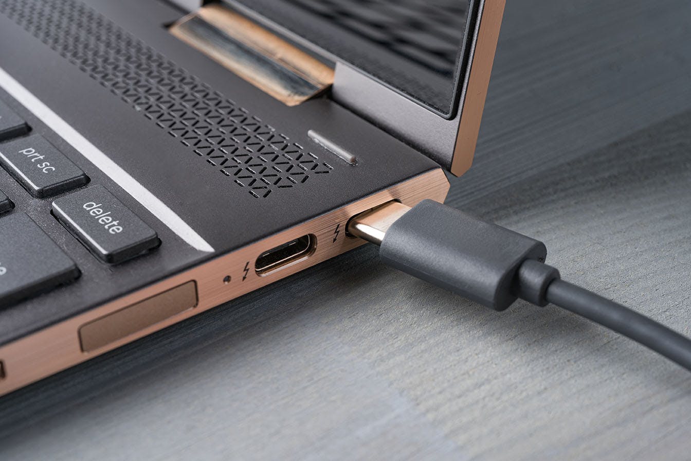 Voornamelijk luxe laptops zijn voorzien van een thunderbolt-aansluiting.
