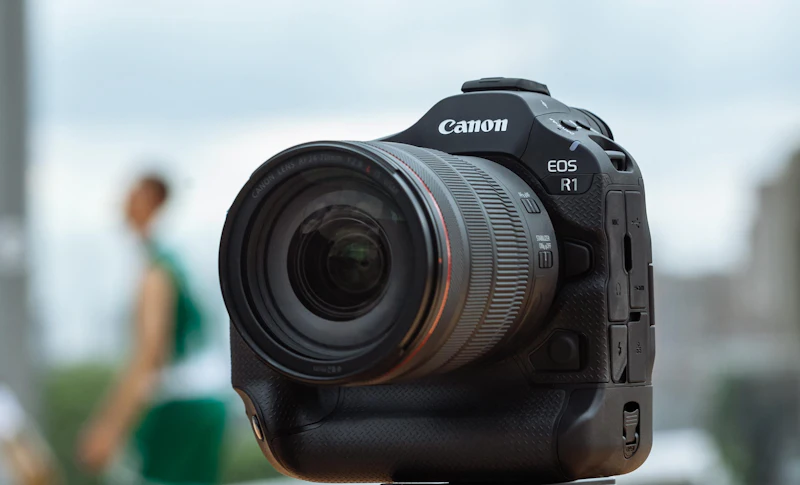 Canon lanceert vlaggenschip EOS R1 en geavanceerde EOS R5 Mark II