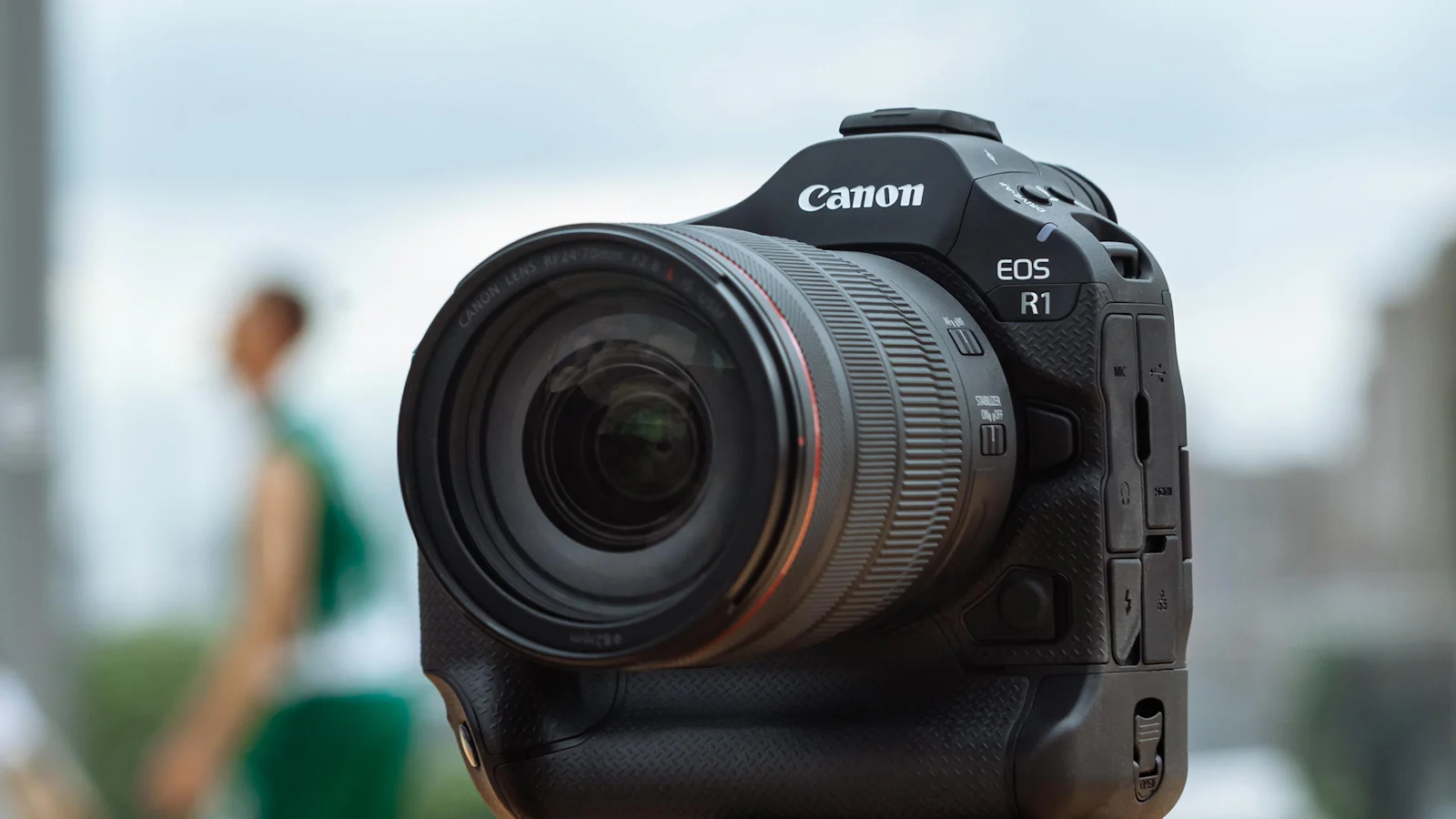 Canon lanceert vlaggenschip EOS R1 en geavanceerde EOS R5 Mark II