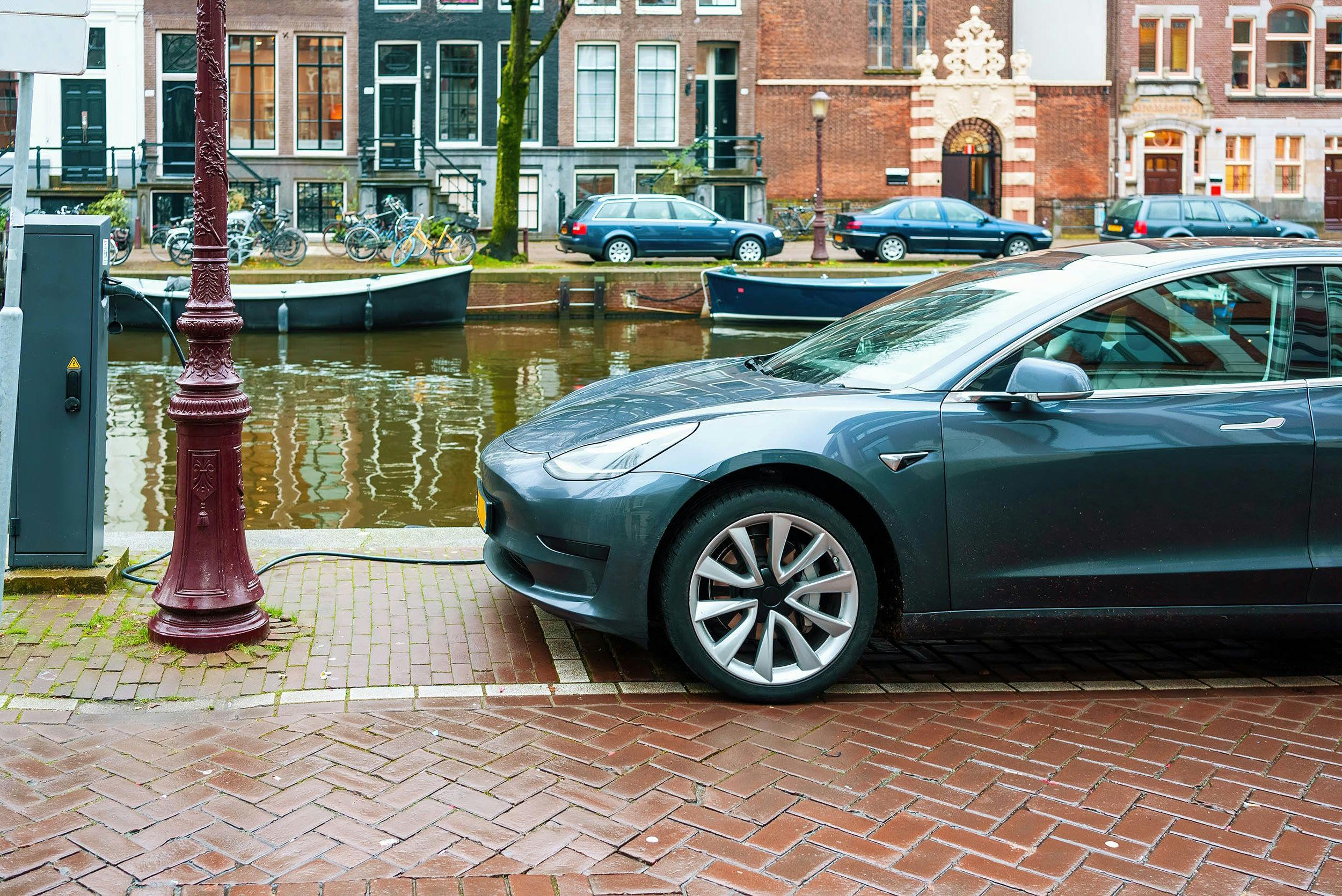 EV opladen in Amsterdam