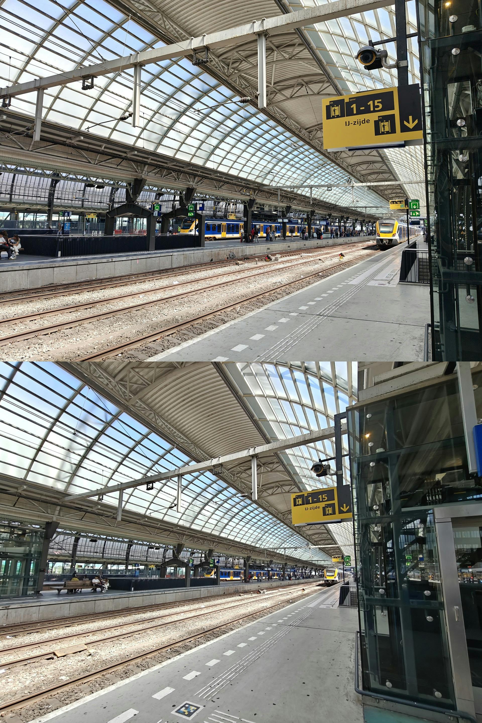 Boven de hoofdcamera, onder de groothoeklens.