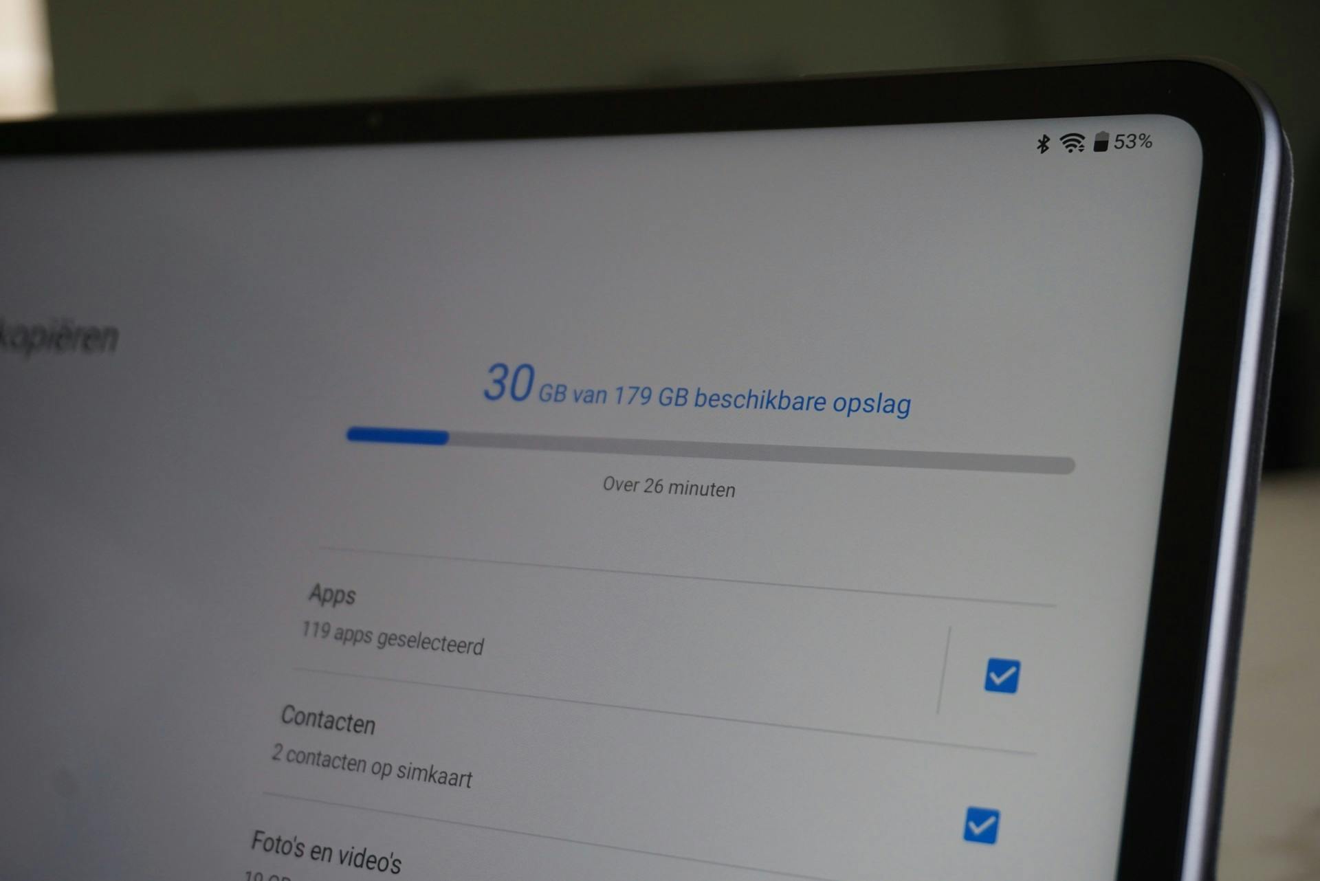 Bij het installeren van de tablet is er maar 179 GB van de 256 GB opslagcapaciteit te gebruiken.